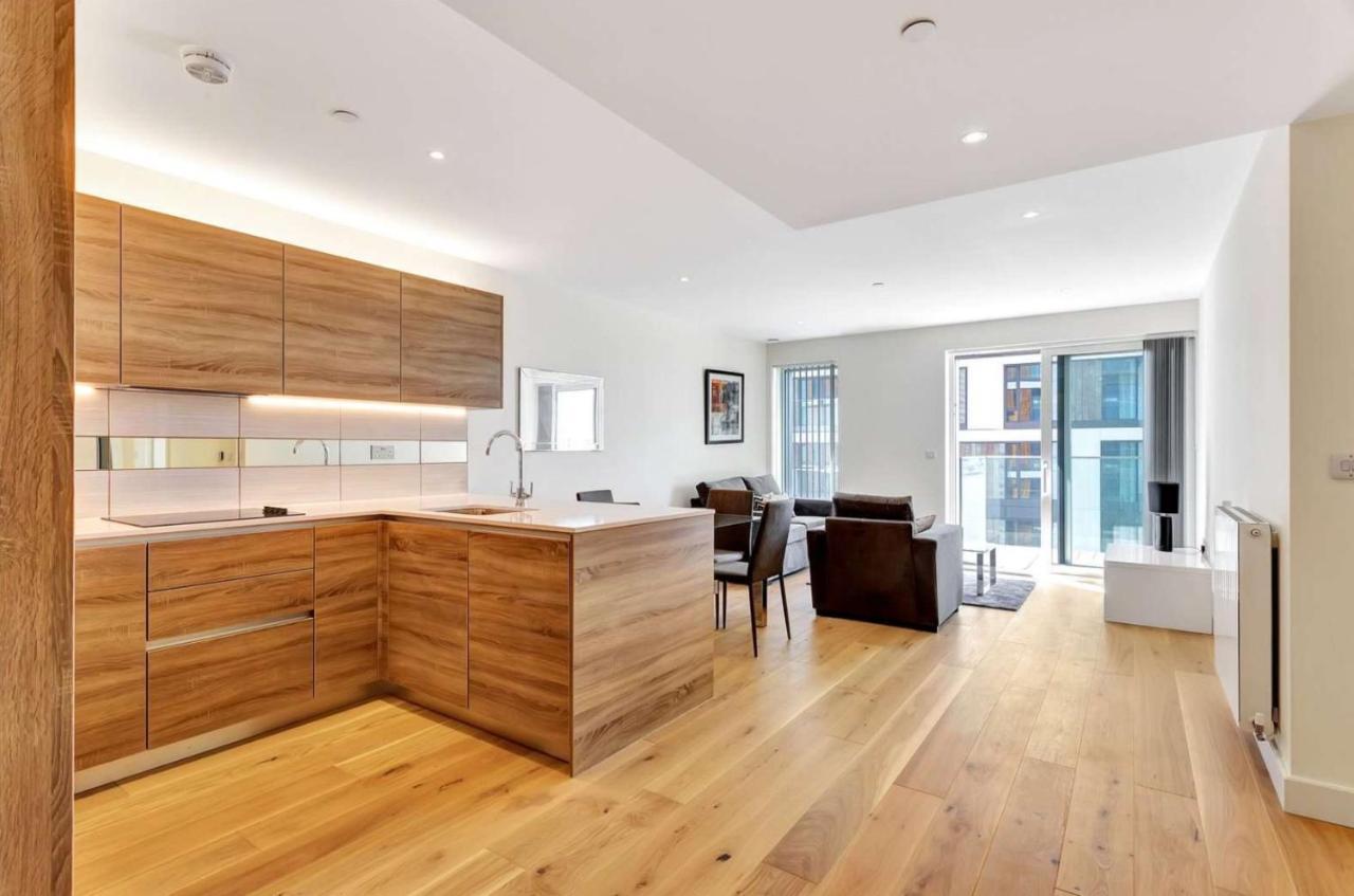 Riverside Minutes From Elizabeth Line * Londra