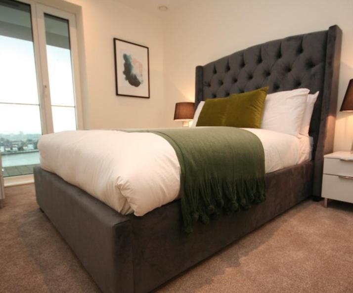 Riverside Minutes From Elizabeth Line * Londra